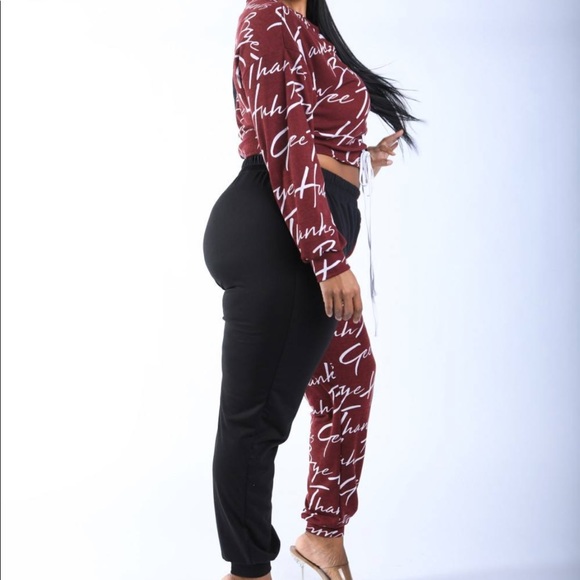 Color Block Plus Size Jogger Set - Picture 2 of 7